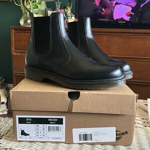Dr. Marten’s 2976 double black Chelsea boot 42